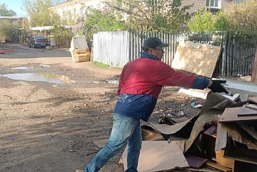 Субботник провел депутат